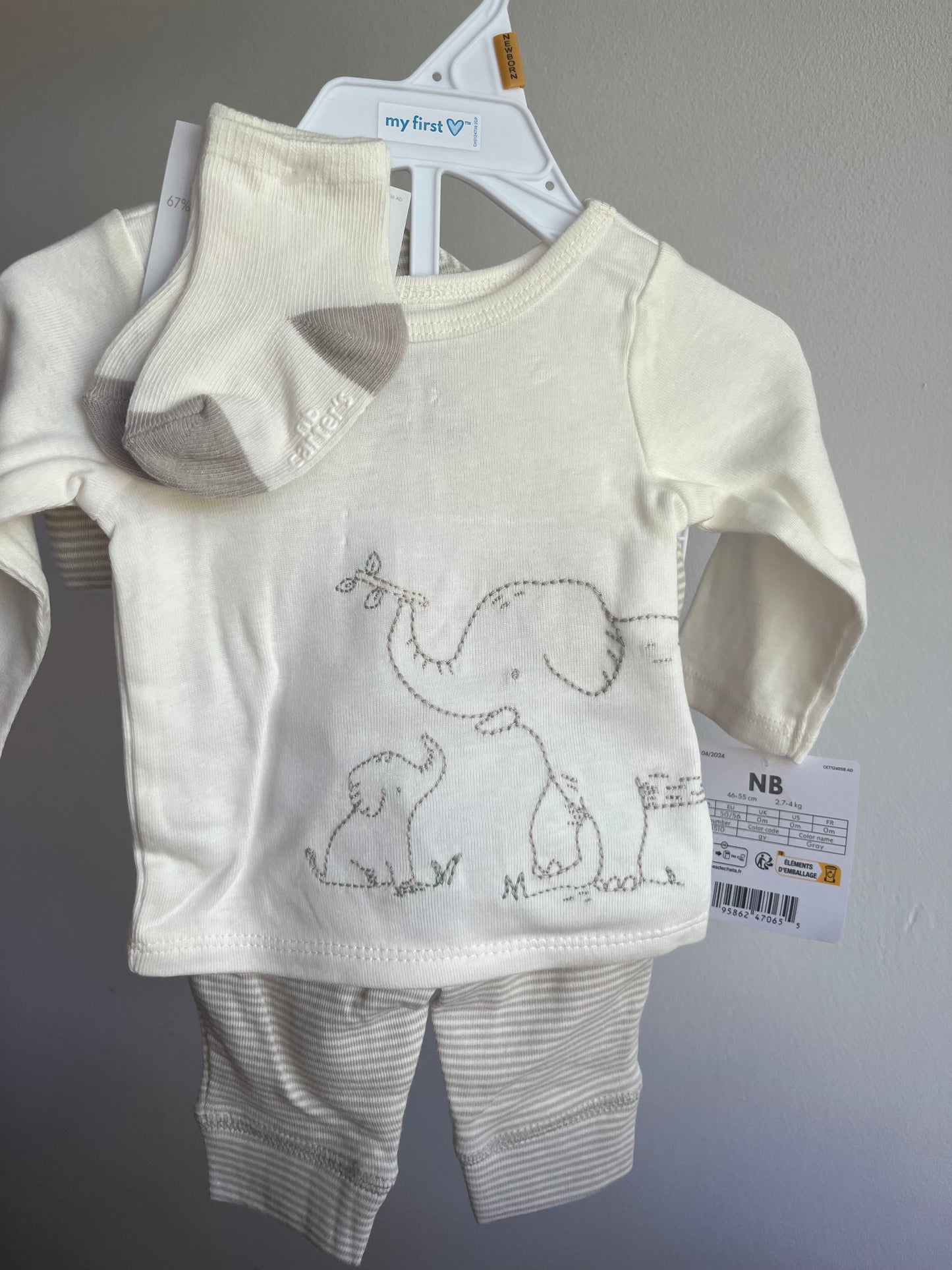 Set 4 piezas pantalón, remera, medias y gorro Elefante NB