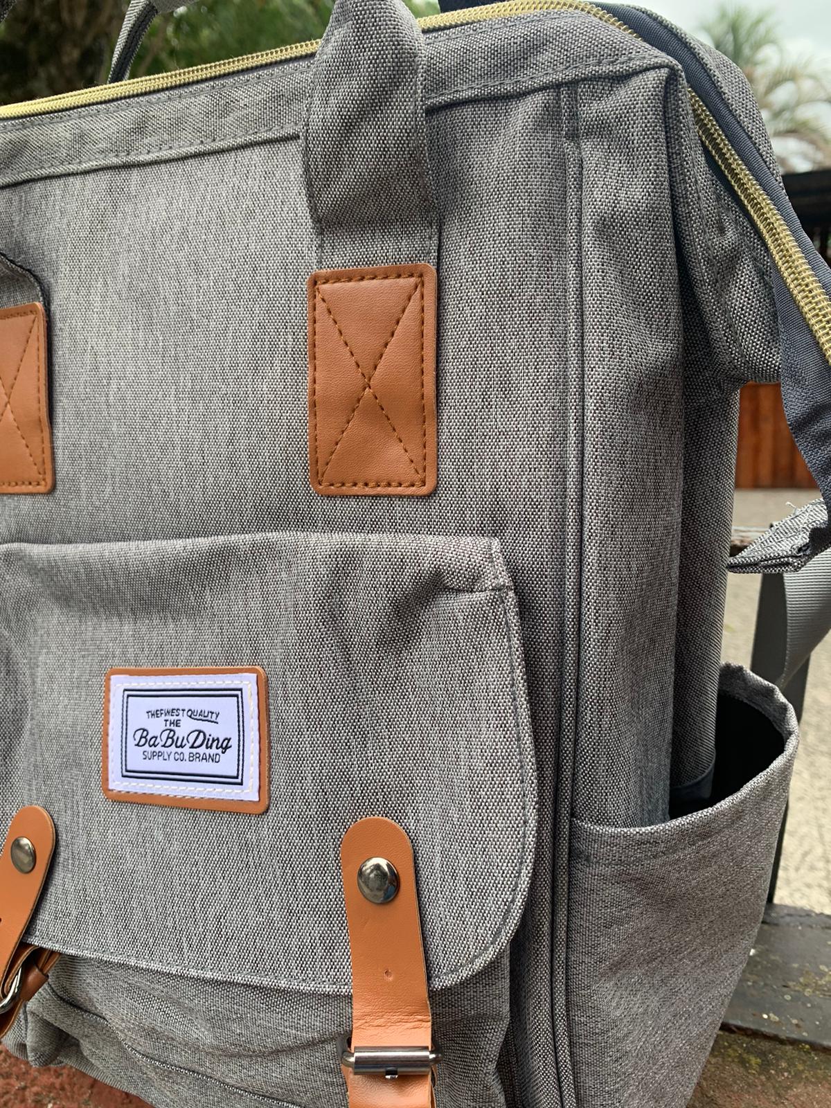 Mochila maternal gris