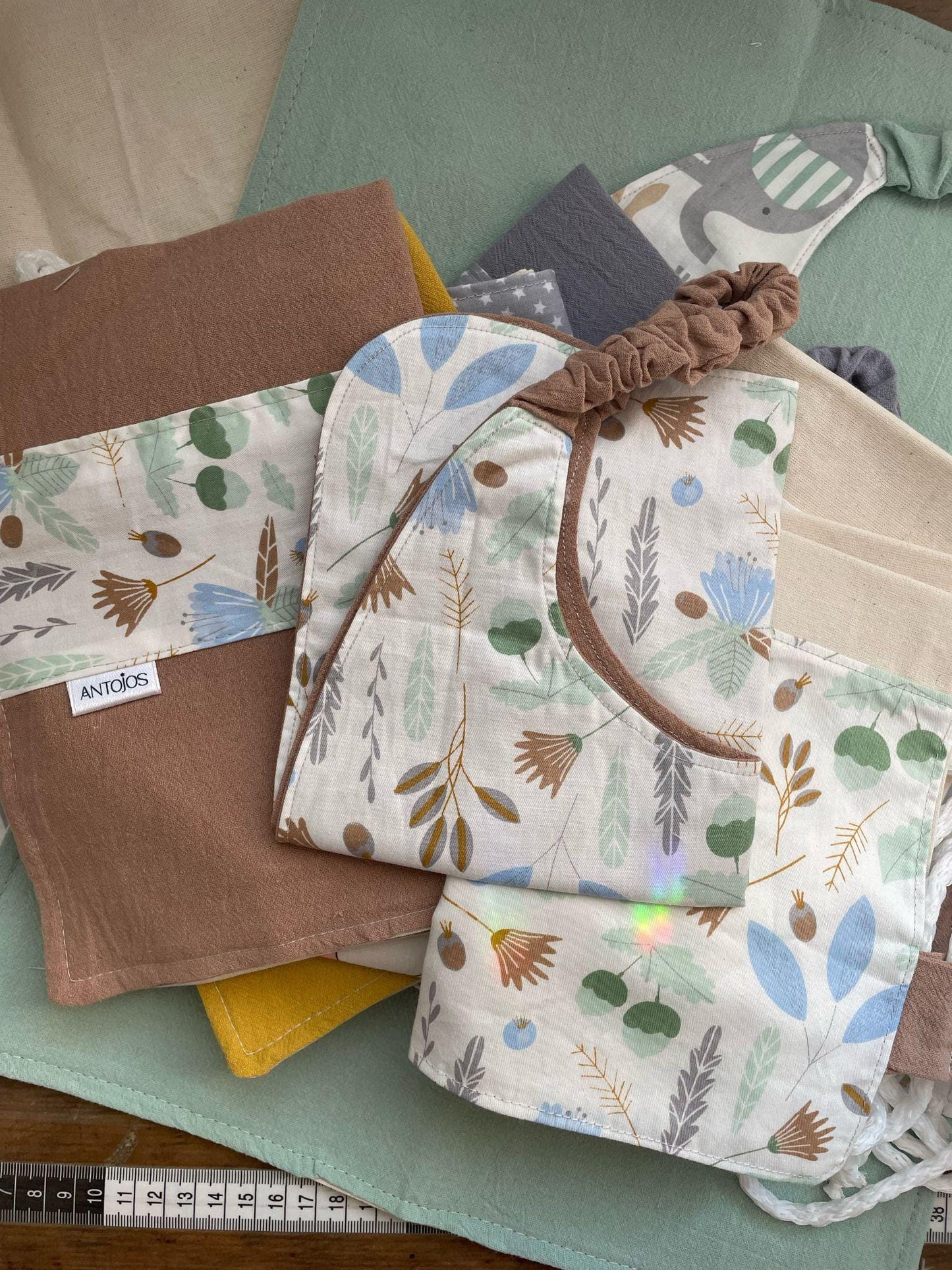 Kit Jardín hojas del bosque marrón